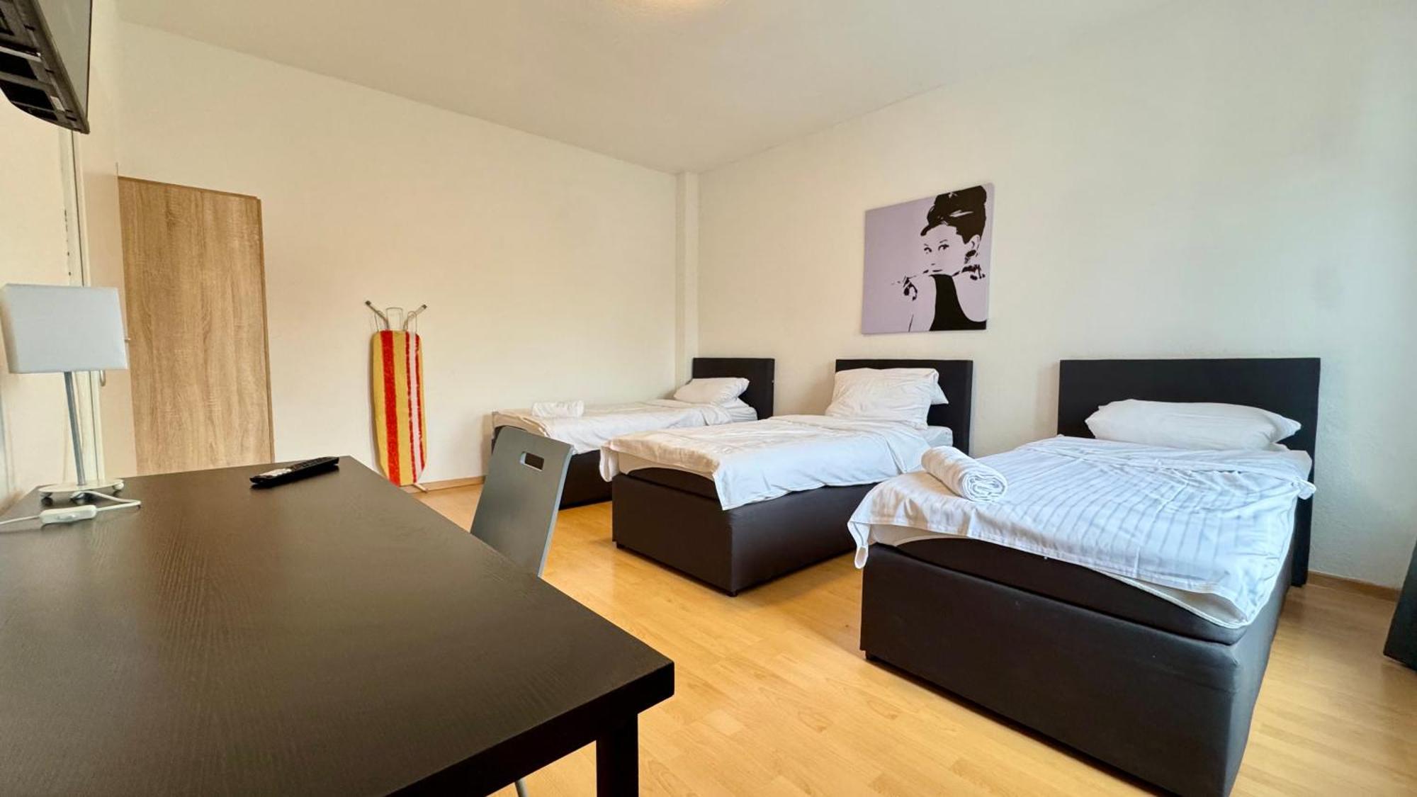 Apartments Im Herzen Von Neumuenster Innenstadt & Hbf Fusslaeufig, Mit Privatparkplatz Екстериор снимка