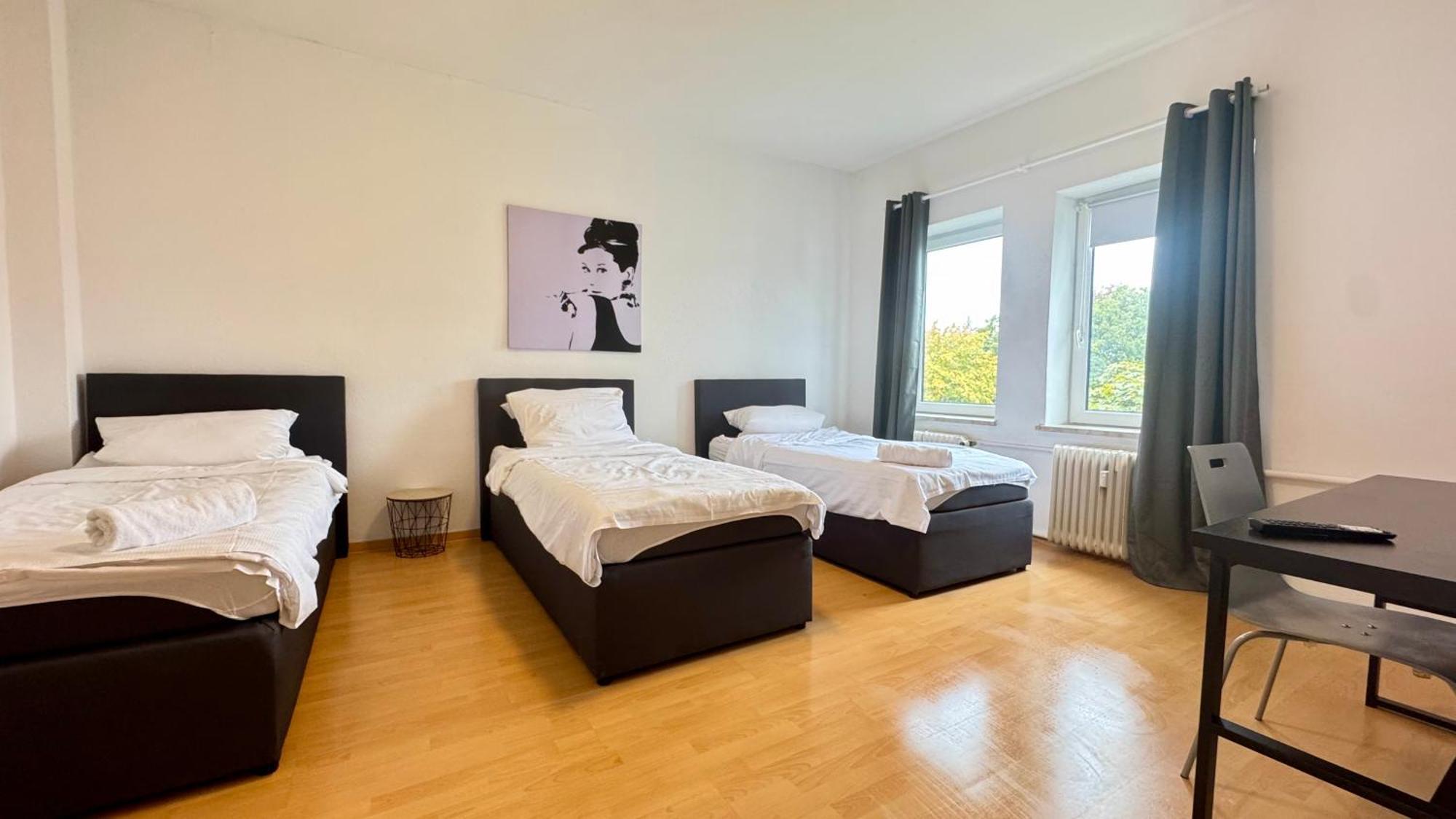 Apartments Im Herzen Von Neumuenster Innenstadt & Hbf Fusslaeufig, Mit Privatparkplatz Екстериор снимка