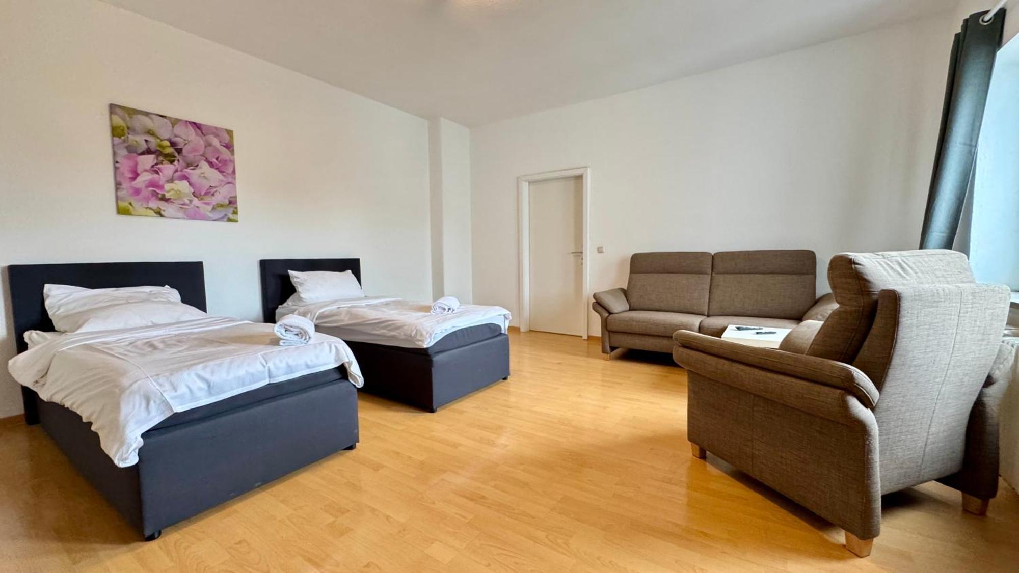 Apartments Im Herzen Von Neumuenster Innenstadt & Hbf Fusslaeufig, Mit Privatparkplatz Екстериор снимка