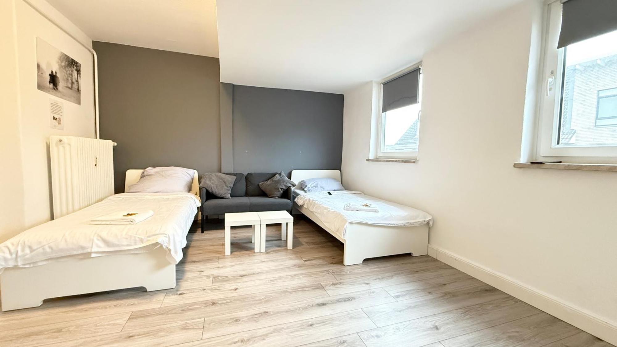 Apartments Im Herzen Von Neumuenster Innenstadt & Hbf Fusslaeufig, Mit Privatparkplatz Екстериор снимка