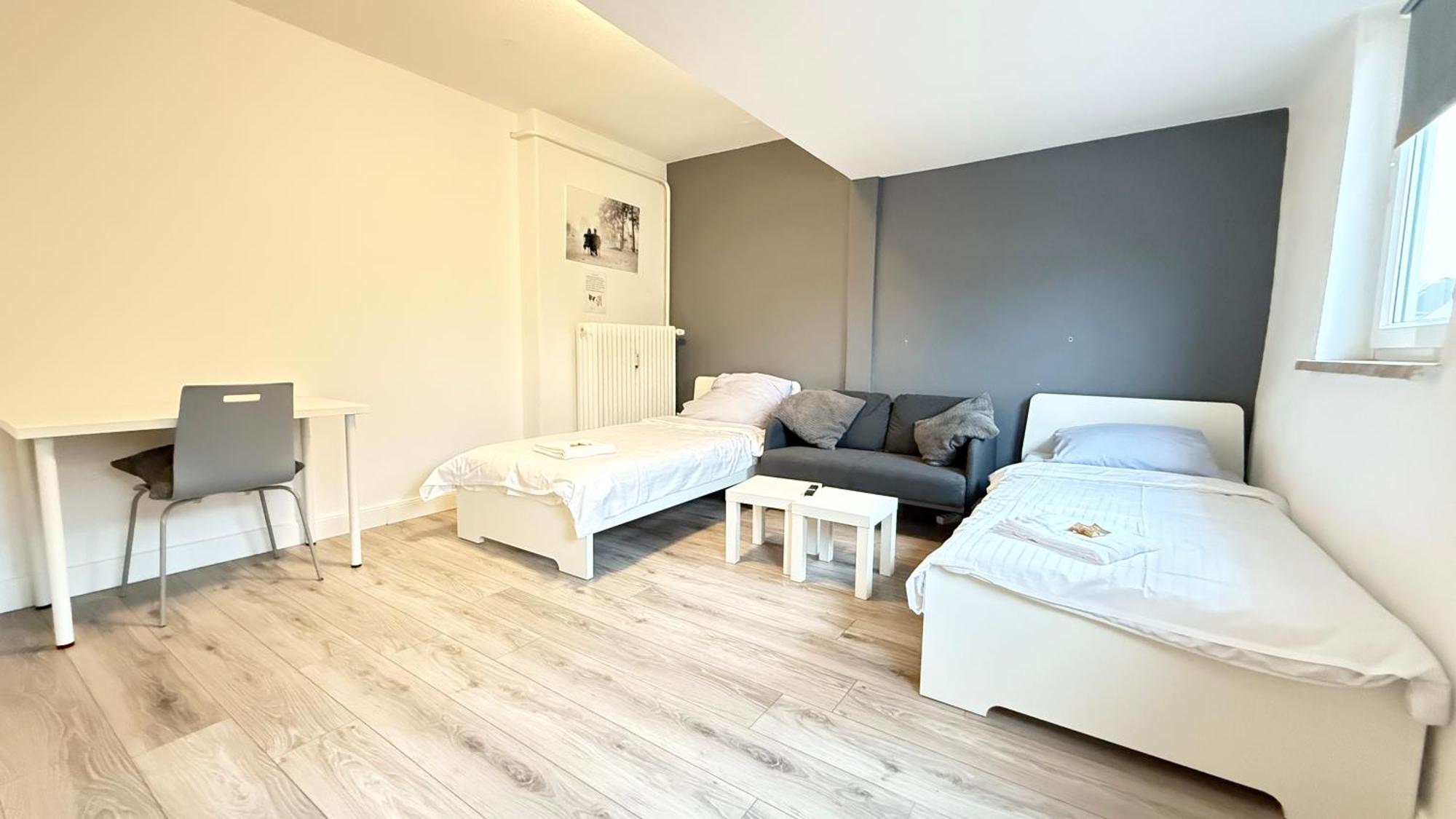 Apartments Im Herzen Von Neumuenster Innenstadt & Hbf Fusslaeufig, Mit Privatparkplatz Екстериор снимка